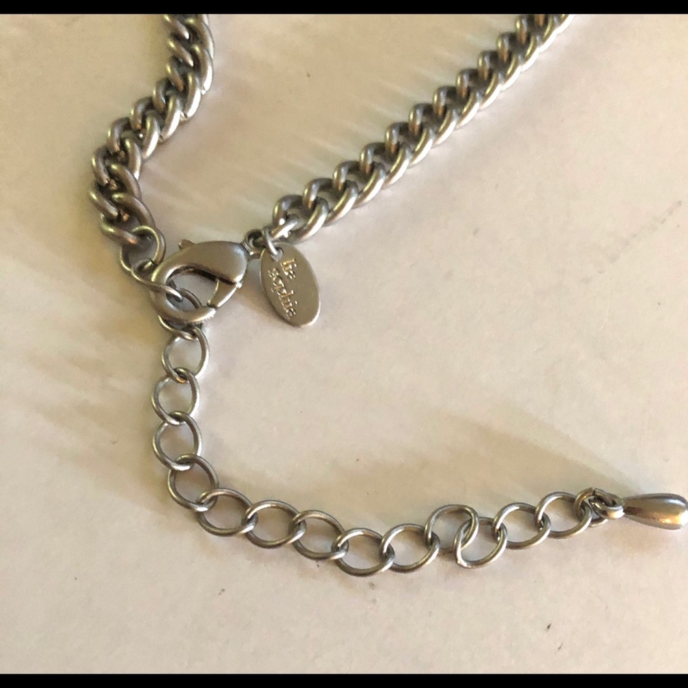 New Lia Sophia Necklace “Hype” matte silver chain with cut crystal detailing - Picture 10 of 10
